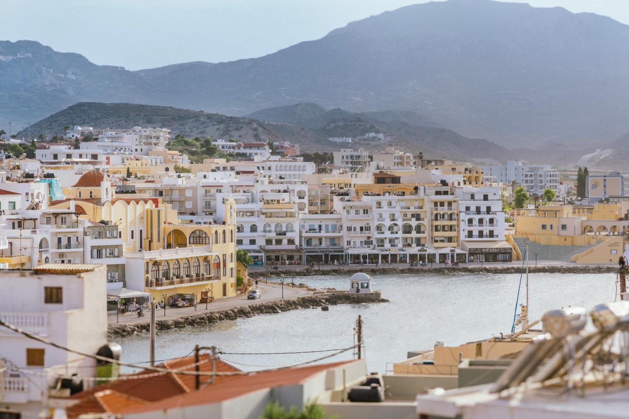 Limani Lux Apartments Karpathos Exterior photo